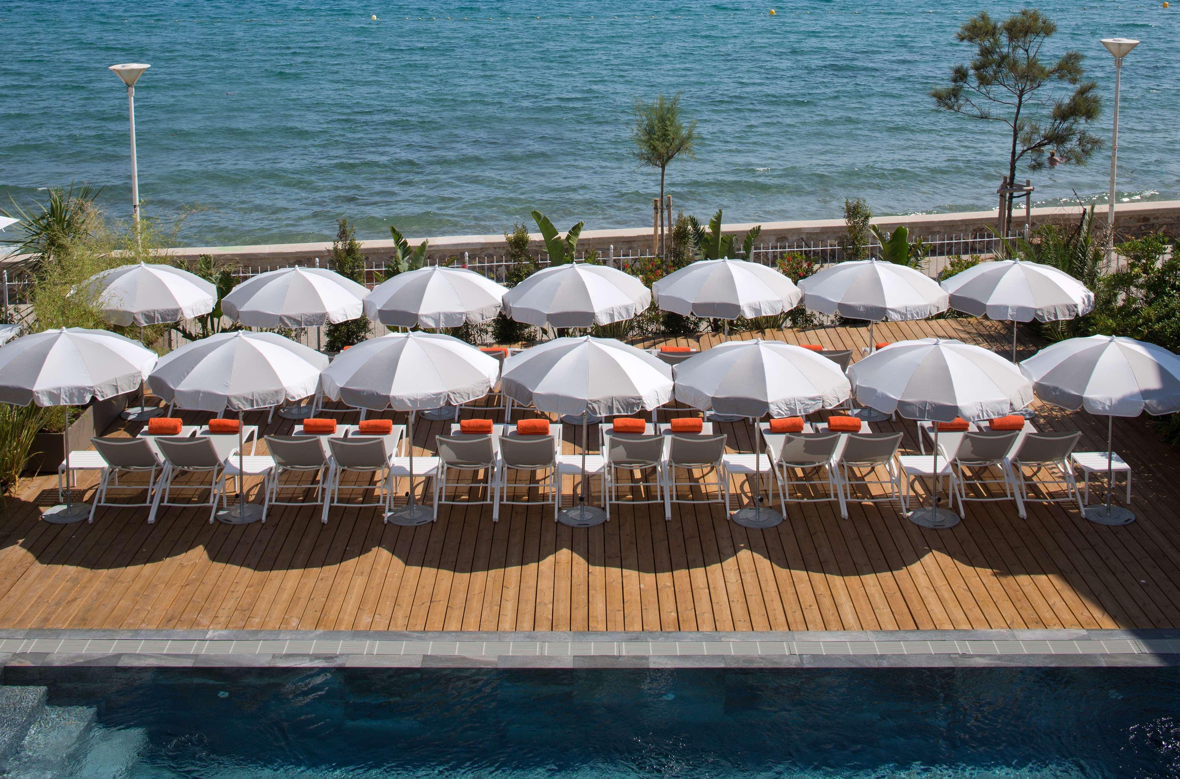 Grand Hotel Des Sablettes Plage, Curio Collection By Hilton La Seyne-sur-Mer Exterior photo