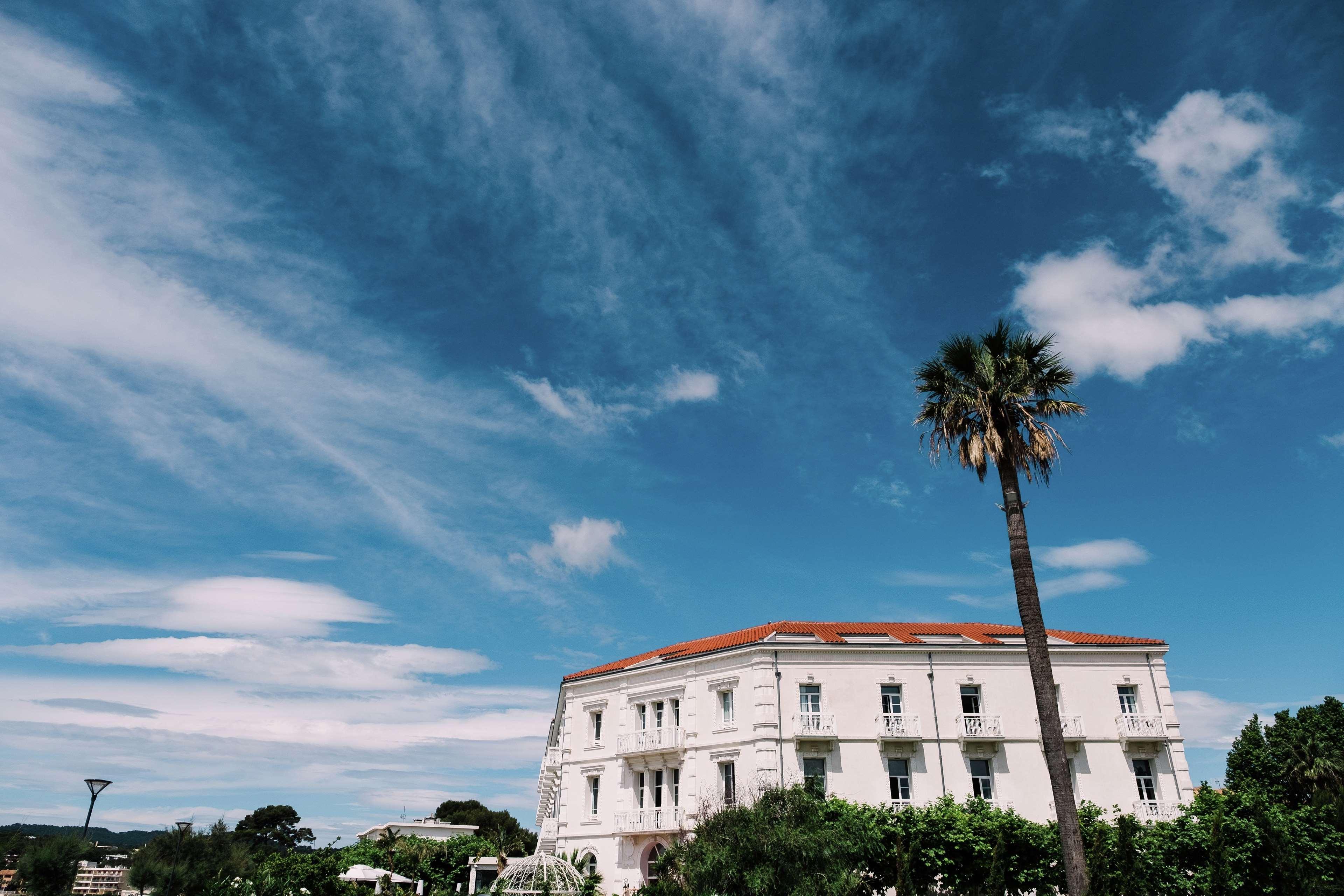 Grand Hotel Des Sablettes Plage, Curio Collection By Hilton La Seyne-sur-Mer Exterior photo