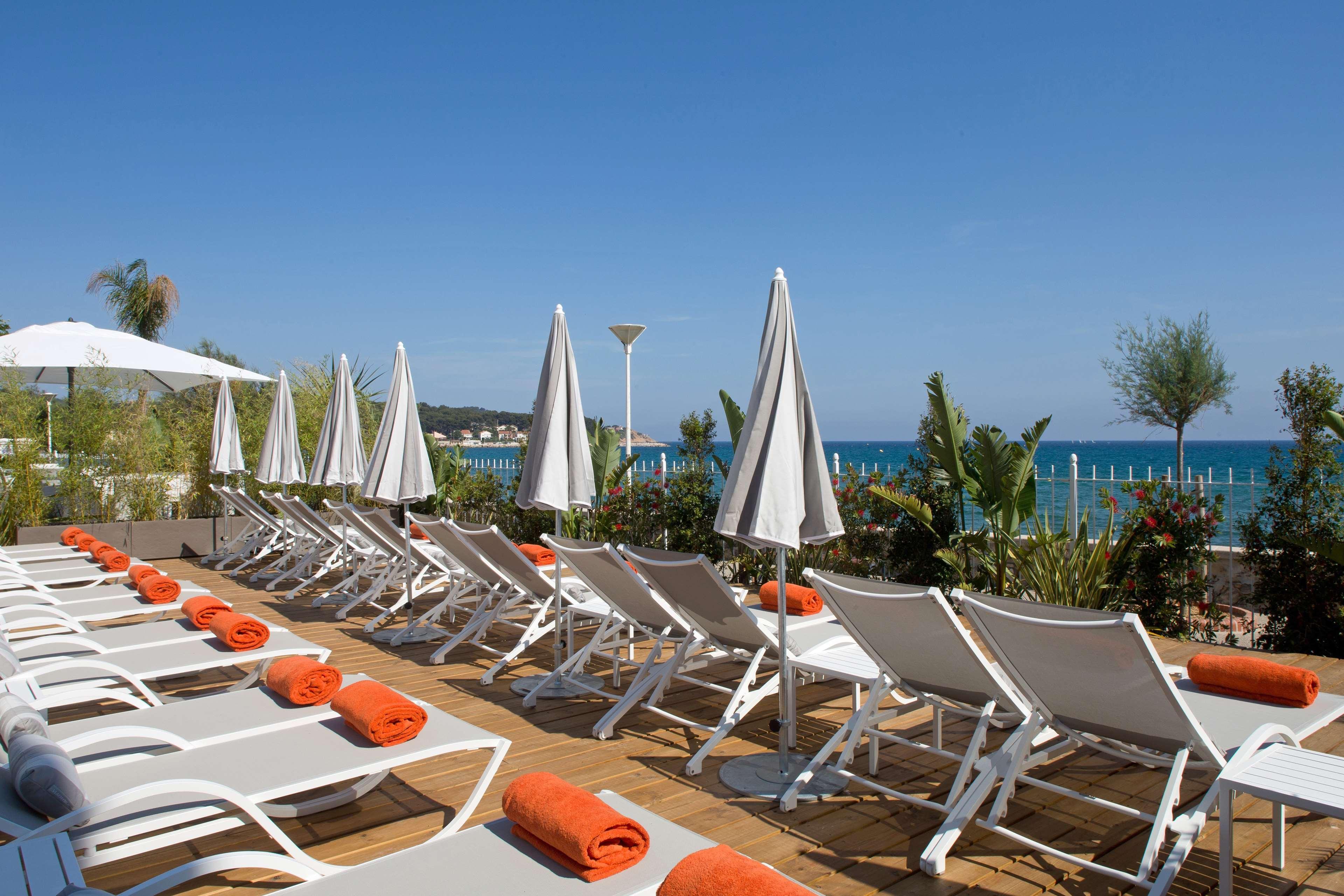 Grand Hotel Des Sablettes Plage, Curio Collection By Hilton La Seyne-sur-Mer Exterior photo