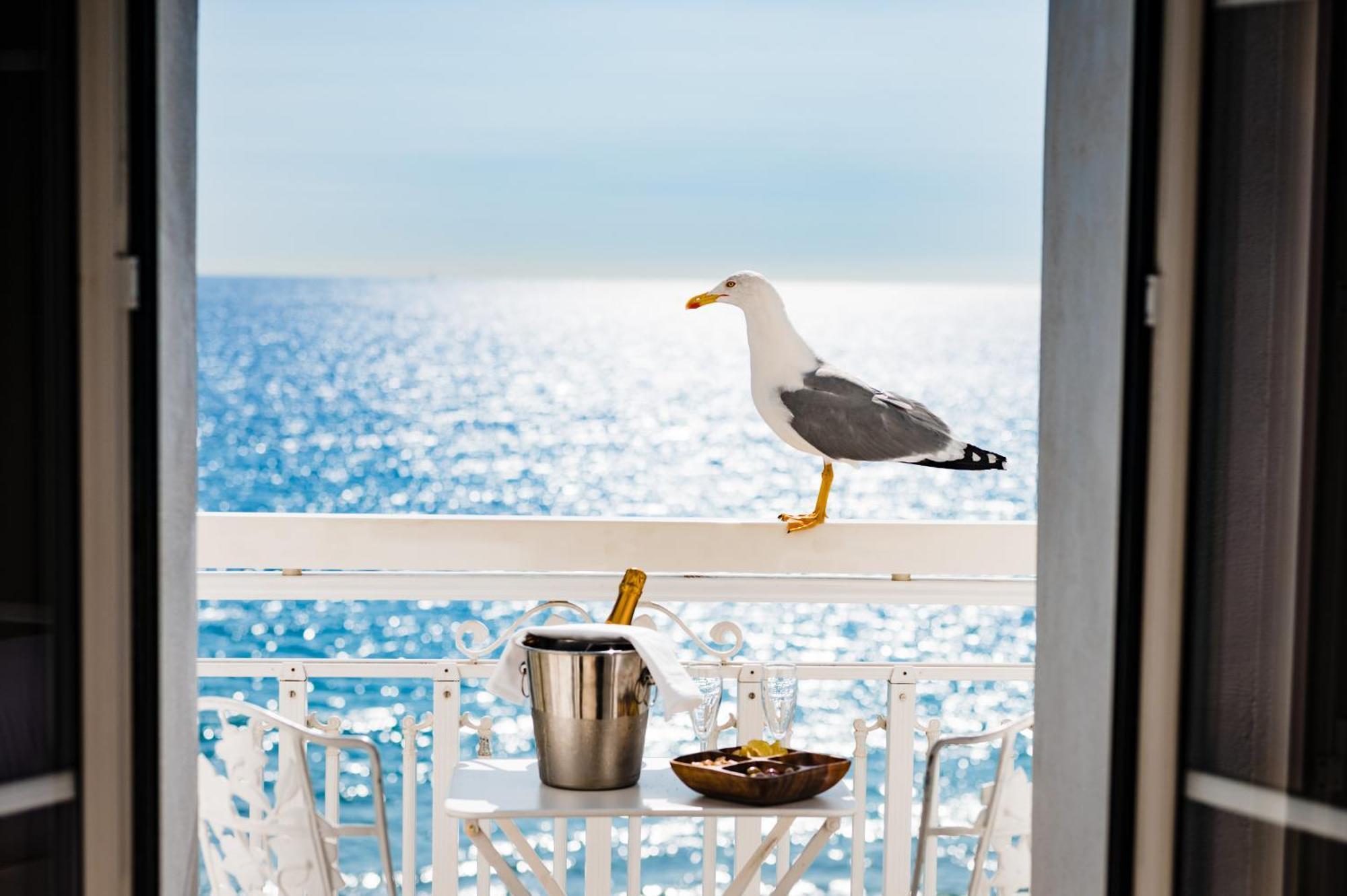 Grand Hotel Des Sablettes Plage, Curio Collection By Hilton La Seyne-sur-Mer Exterior photo