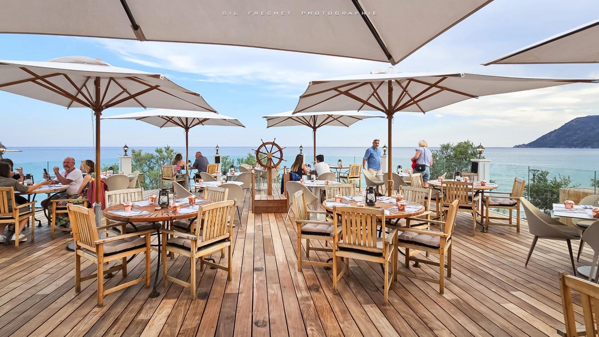 Grand Hotel Des Sablettes Plage, Curio Collection By Hilton La Seyne-sur-Mer Exterior photo