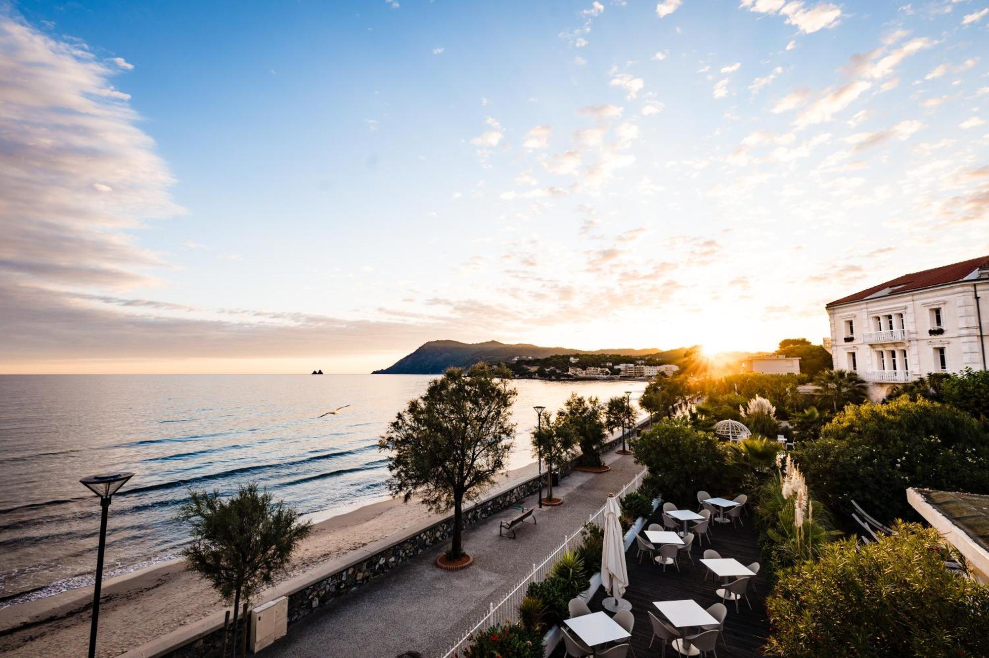 Grand Hotel Des Sablettes Plage, Curio Collection By Hilton La Seyne-sur-Mer Exterior photo